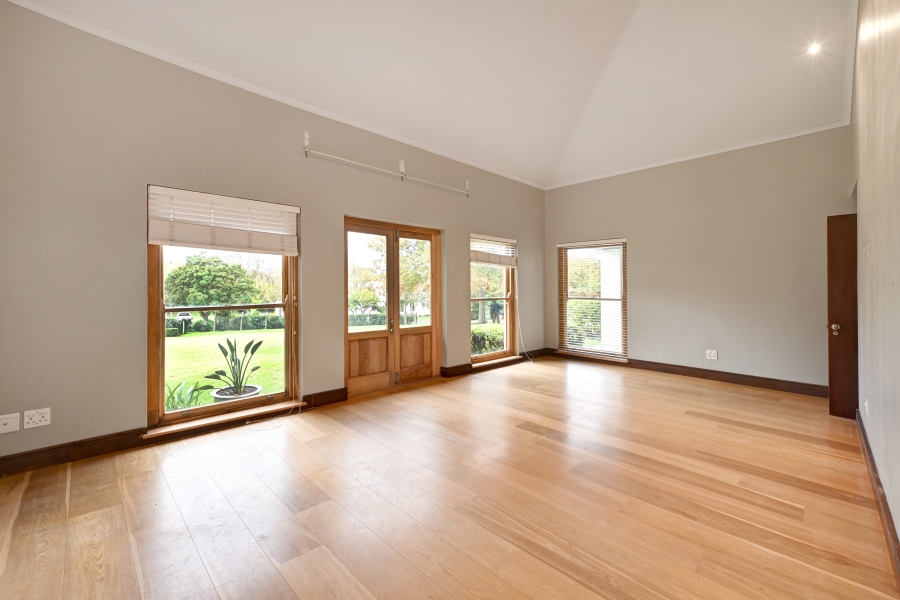 4 Bedroom Property for Sale in Constantia Western Cape